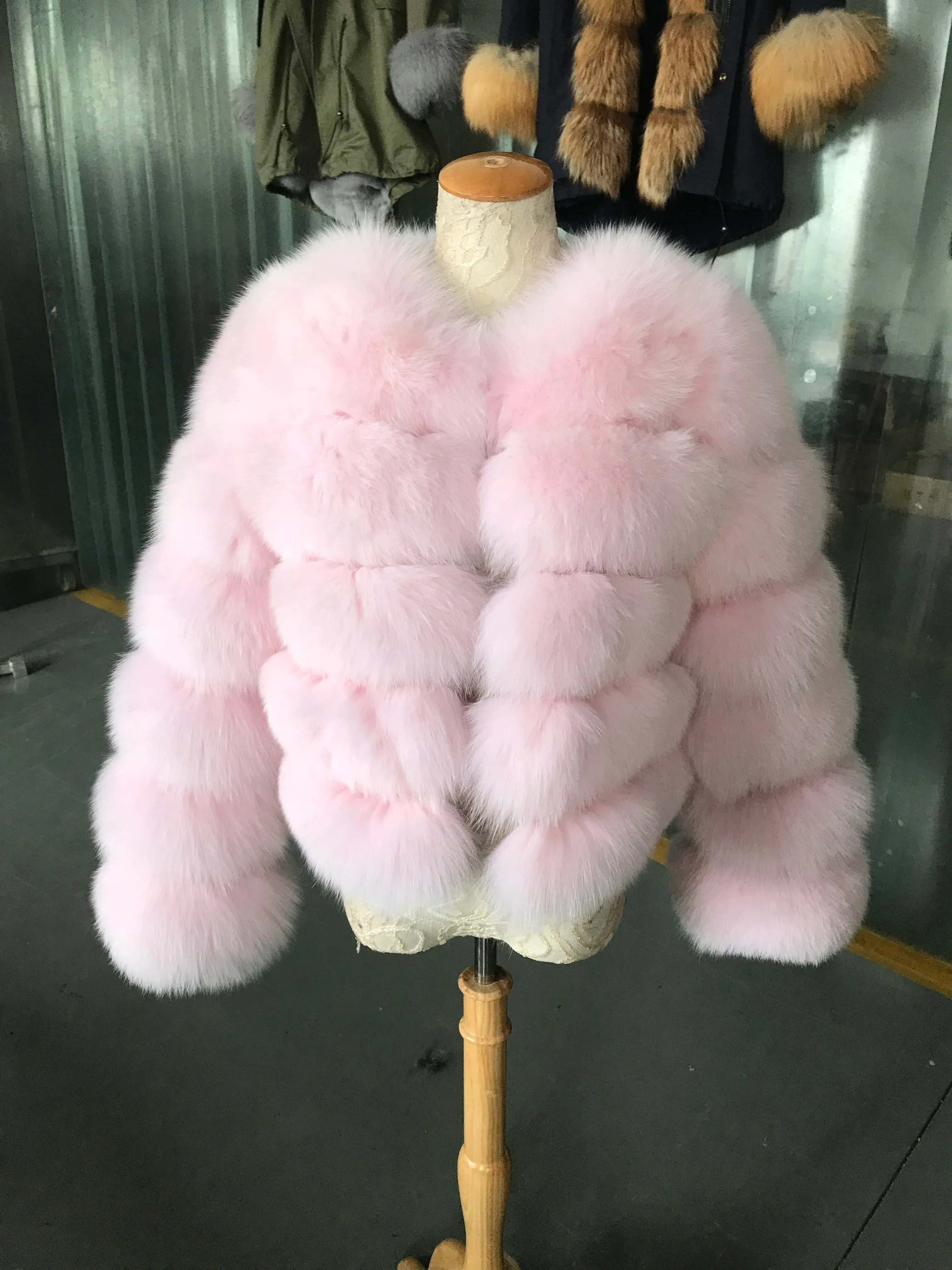 Winter  Women Warm Luxury Fake Fox Fur Coat Short Winter Fur Jacket Outerwear Natural Blue Fox Fur Jacket Outerwear